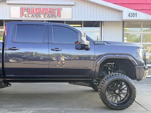 Used 2024 GMC Sierra 2500 Denali Ultimate w/ Snow Plow Prep/Camper Package AWD/4WD image 12