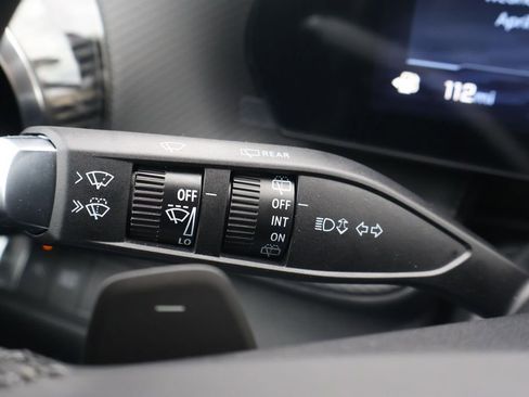 New 2026 Chevrolet Equinox LT w/ Convenience Package II FWD image 25