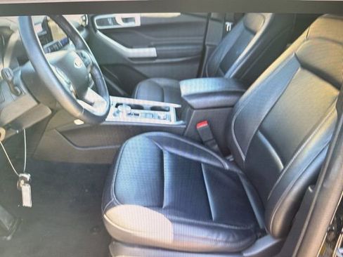 Used 2023 Ford Explorer XLT w/ Equipment Group 202A image 19