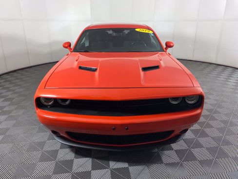 Used 2019 Dodge Challenger SXT AWD/4WD image 9