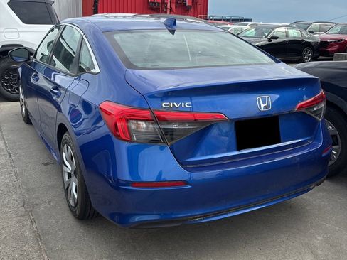 Used 2023 Honda Civic LX image 4