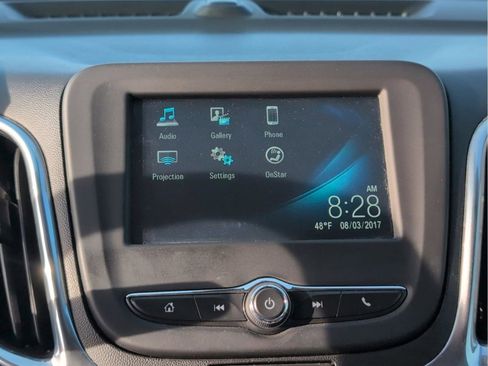 Used 2018 Chevrolet Equinox LS image 36