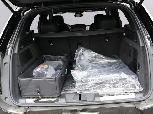 New 2026 Land Rover Range Rover Sport Dynamic SE AWD/4WD image 15