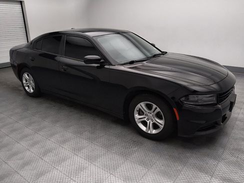 Used 2019 Dodge Charger SXT RWD image 11