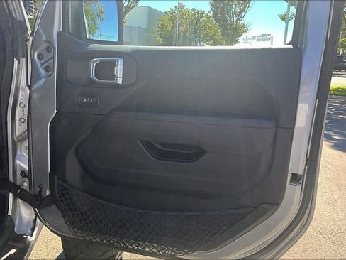 Used 2018 Jeep Wrangler Unlimited Rubicon AWD/4WD image 23