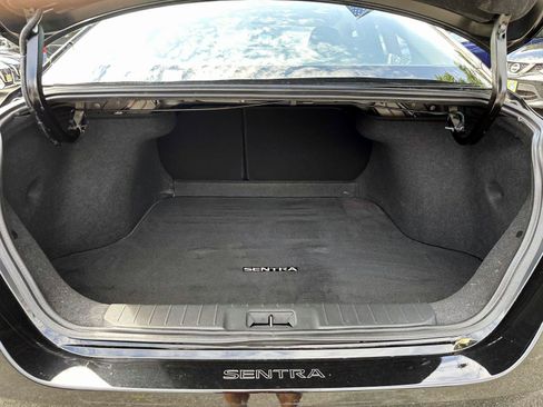 Certified 2023 Nissan Sentra SV FWD image 12