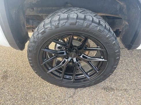 Certified 2024 GMC Sierra 1500 AT4X image 20