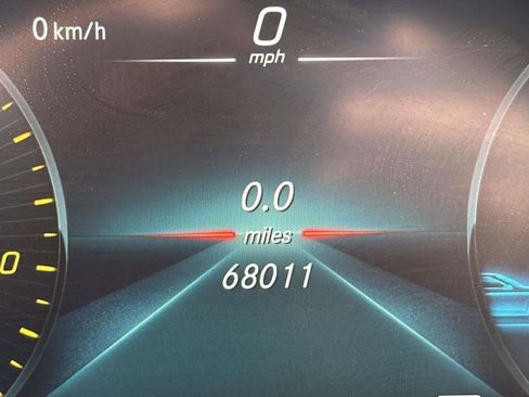 Used 2021 Mercedes-Benz GLC 300 4MATIC w/ Multimedia Package image 35