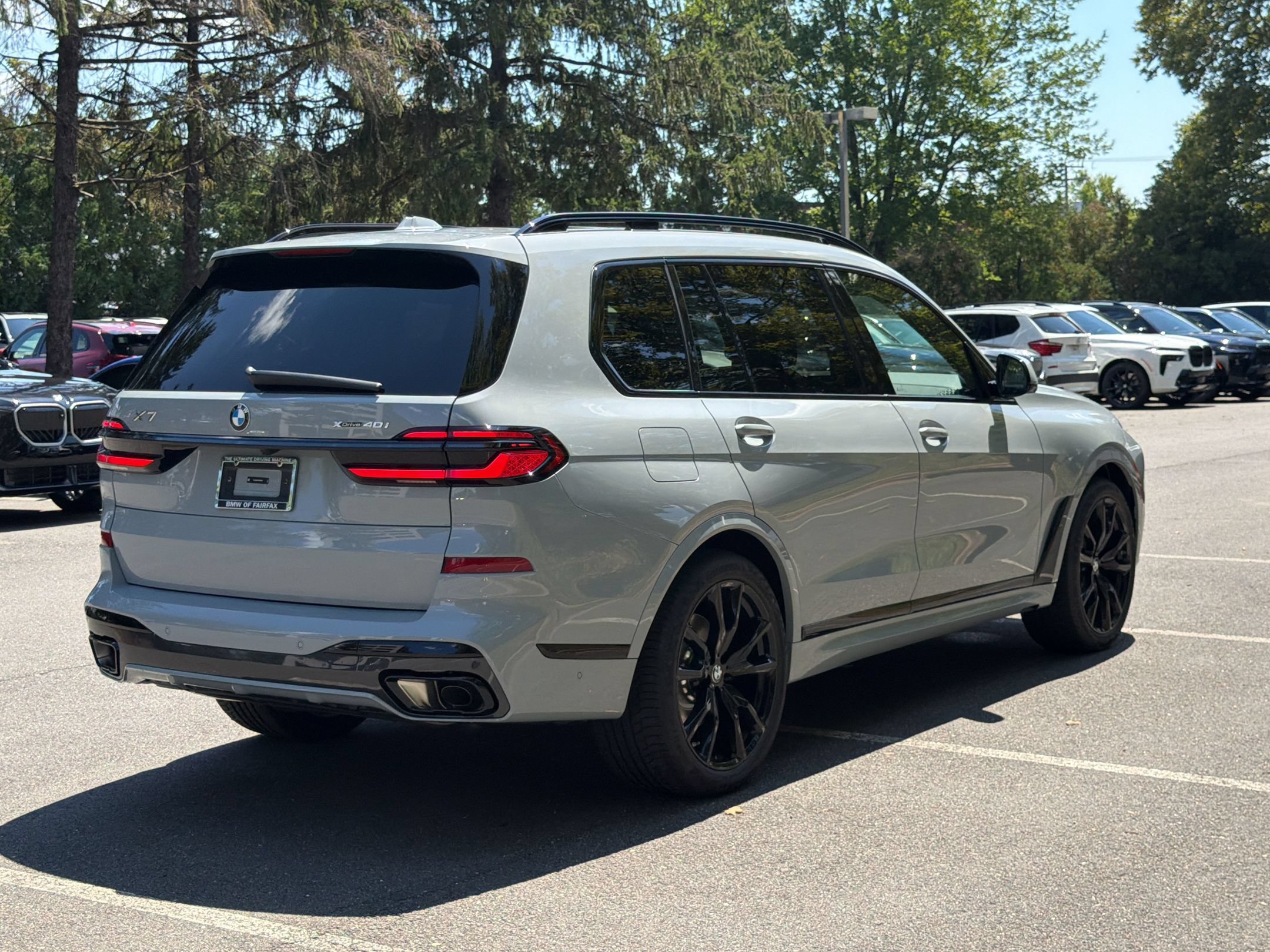 Used 2027 BMW X7 xDrive40i w/ M Sport Package AWD/4WD image 9