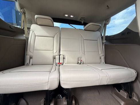 Used 2024 GMC Yukon Denali w/ Advanced Technology Package AWD/4WD image 23