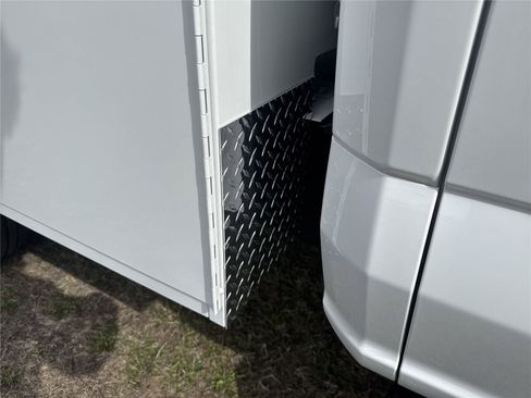 New 2026 Ford F350 XL w/ XL Chrome Package AWD/4WD image 7