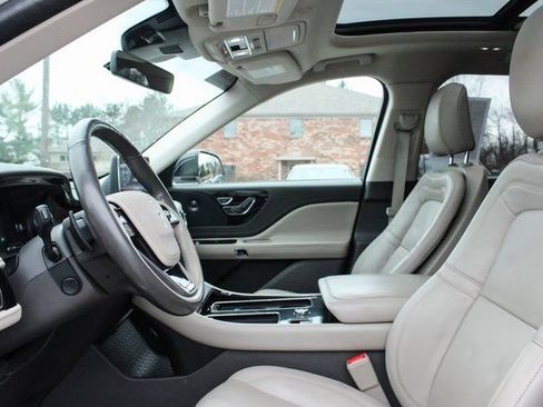 Used 2023 Lincoln Aviator Reserve w/ Elements Package Plus image 13