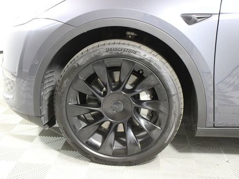 Used 2021 Tesla Model Y Long Range image 4