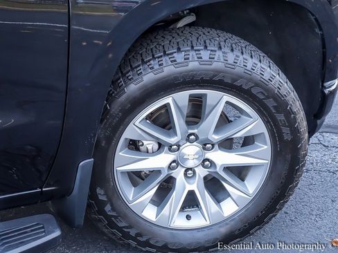 Used 2021 Chevrolet Silverado 1500 High Country image 13