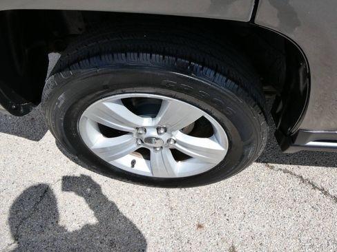 Used 2013 Jeep Compass Latitude w/ Sun/Sound Group AWD/4WD image 22