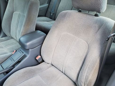 Used 2000 Toyota Camry LE image 18