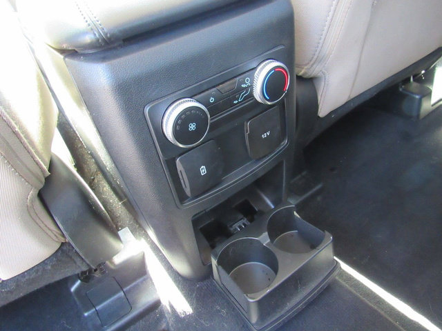 Used 2022 Ford Explorer XLT AWD/4WD image 26
