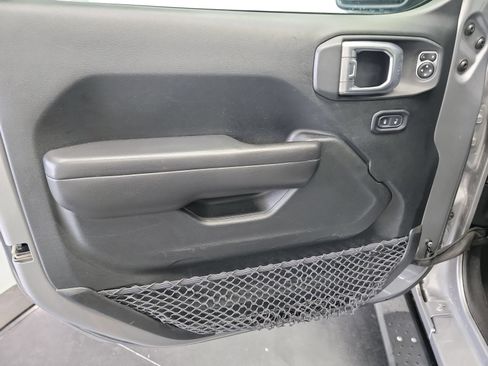 Used 2018 Jeep Wrangler Unlimited Sport S AWD/4WD image 13
