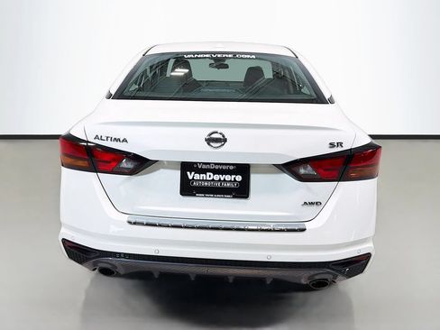 Used 2021 Nissan Altima 2.5 SR AWD/4WD image 8