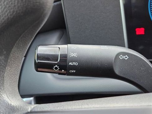 Used 2026 Hyundai Santa Cruz SE FWD image 25