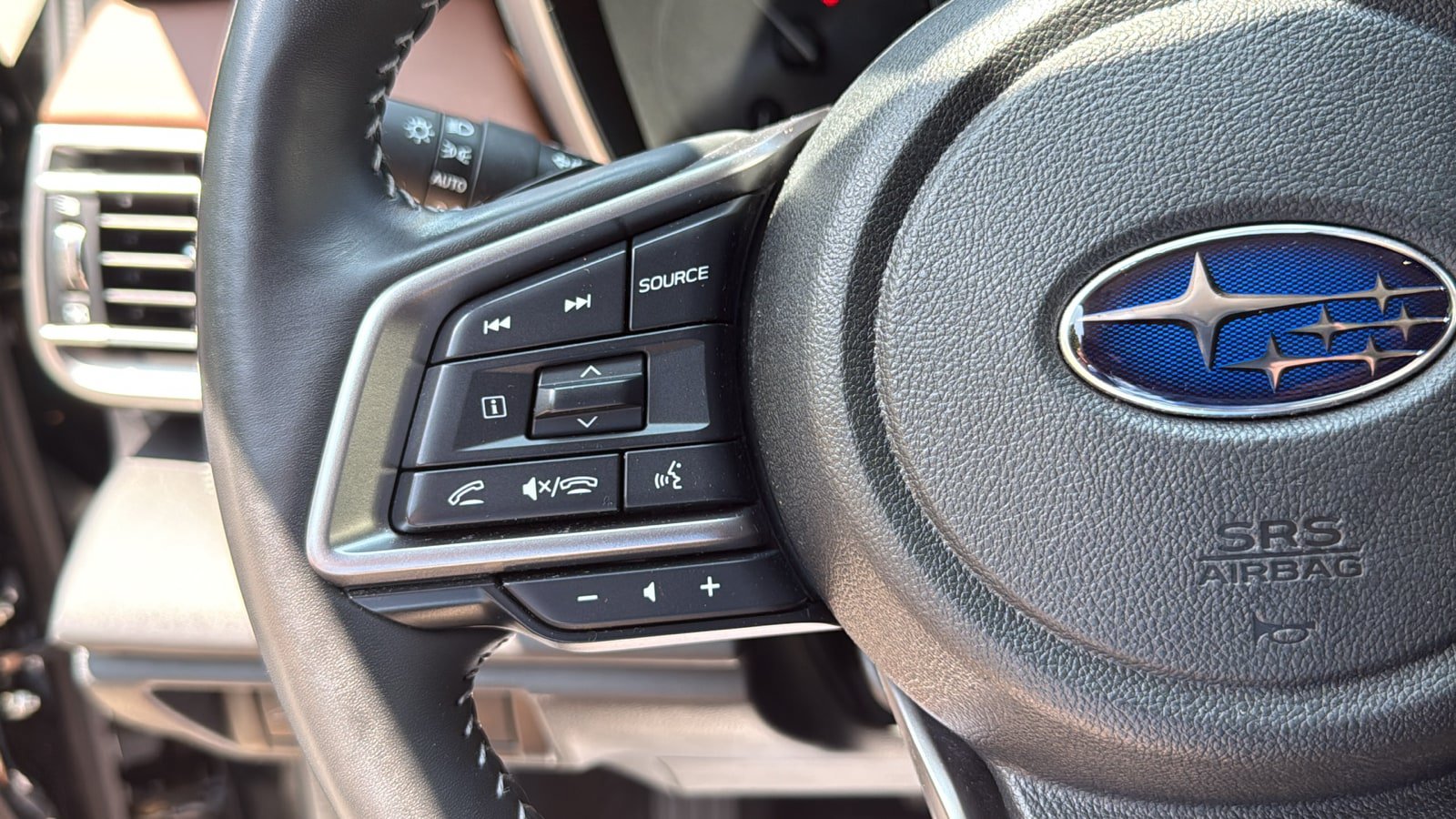 Certified 2023 Subaru Outback Touring AWD/4WD image 14