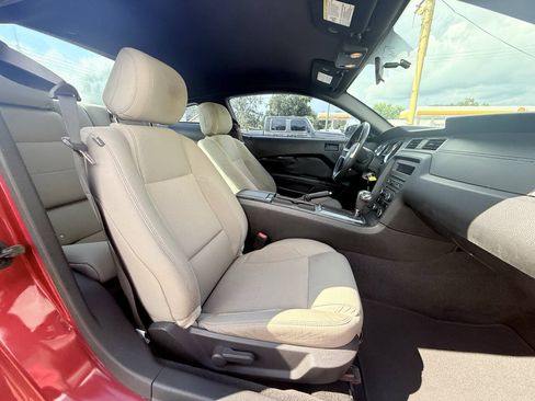 Used 2012 Ford Mustang Coupe RWD image 15