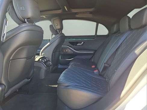 Used 2024 Mercedes-Benz S 580 S 580 image 17