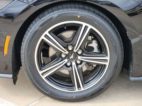 Used 2024 Ford Mustang Premium image 15