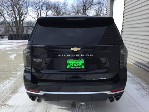 New 2026 Chevrolet Suburban Premier image 4