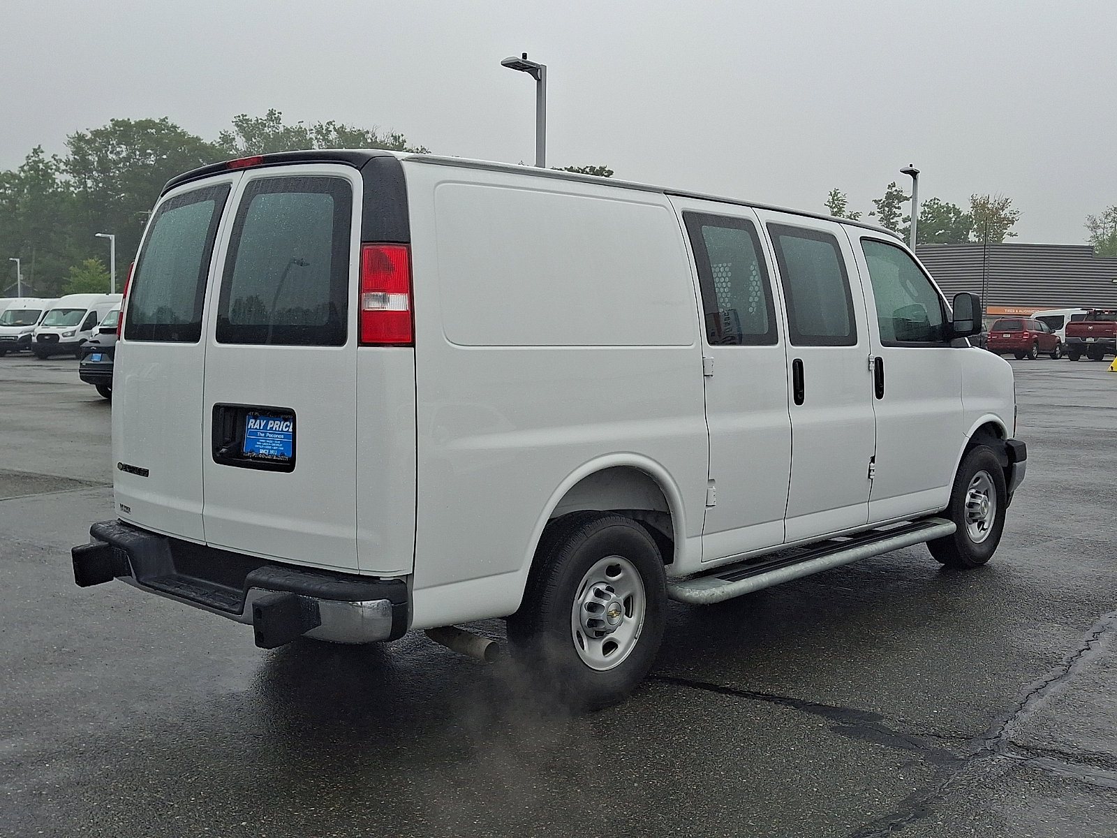 Used 2025 Chevrolet Express 2500 w/ Driver Convenience Package RWD image 6