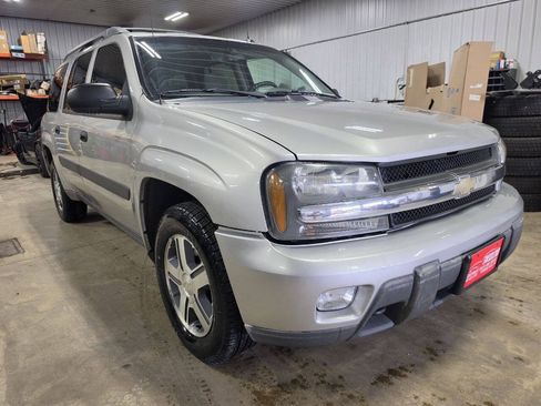 Used 2005 Chevrolet TrailBlazer EXT 4WD w/ LS Preferred Equipment Group image 1