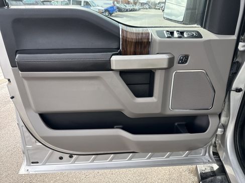 Used 2018 Ford F150 Lariat w/ Equipment Group 501A Mid image 17