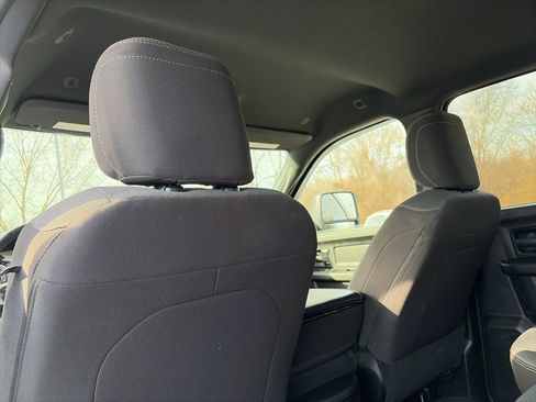 Used 2024 RAM 3500 Tradesman w/ Chrome Appearance Group image 26