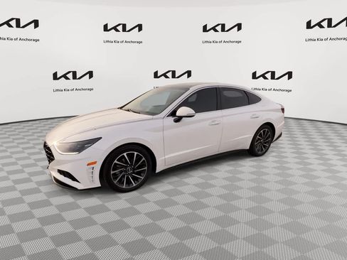 Used 2022 Hyundai Sonata Limited w/ Cargo Package FWD image 4