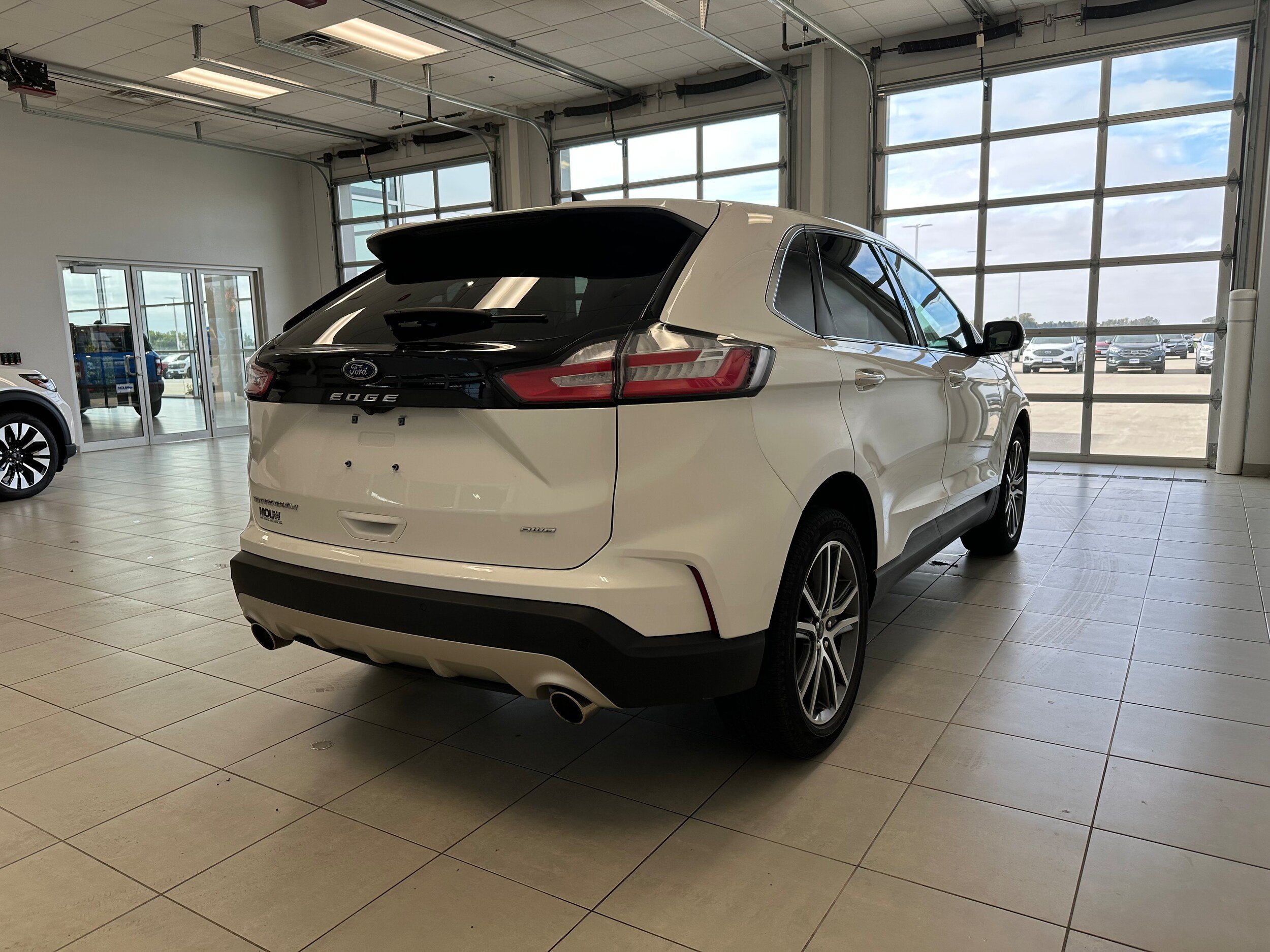Used 2024 Ford Edge Titanium AWD/4WD image 5