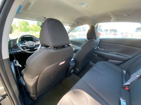 New 2026 Hyundai Elantra Hybrid FWD image 29