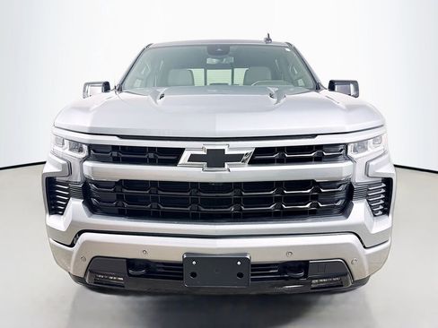 Used 2024 Chevrolet Silverado 1500 RST image 2
