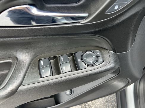 Used 2024 Chevrolet Equinox LT AWD/4WD image 15