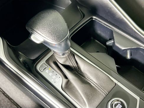 Used 2022 Kia Sorento LX image 24