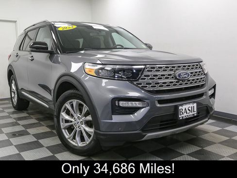 Used 2024 Ford Explorer Limited w/ Equipment Group 301A AWD/4WD image 2