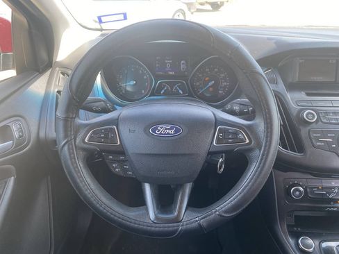 Used 2017 Ford Focus SE FWD image 15