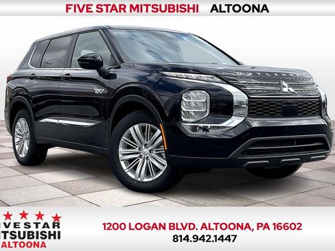 New 2025 Mitsubishi Outlander ES image 1