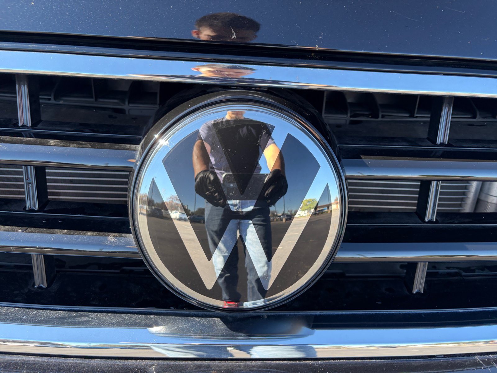 Used 2024 Volkswagen Tiguan SE R-Line AWD/4WD image 23