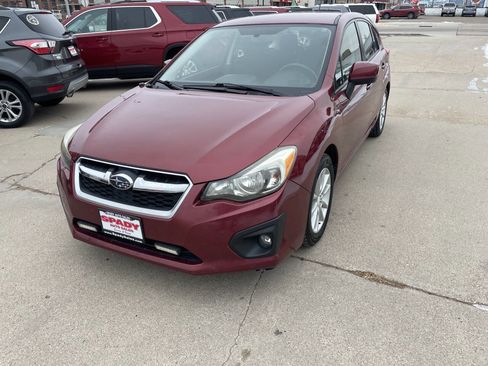 Used 2014 Subaru Impreza 2.0i Premium w/ All-Weather Package w/CVT image 2