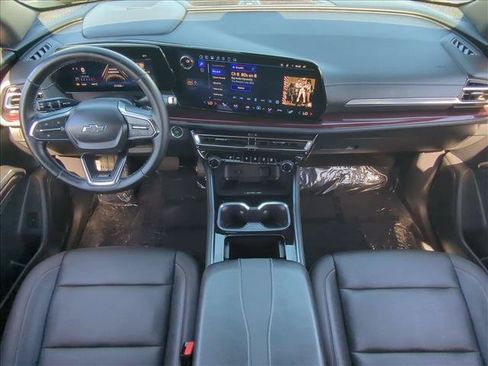 Used 2025 Chevrolet Traverse Z71 AWD/4WD image 18