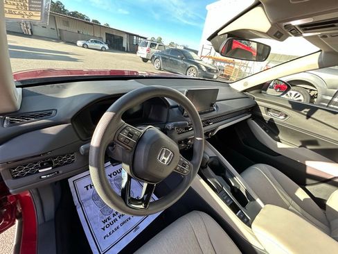 Used 2024 Honda Accord EX image 7
