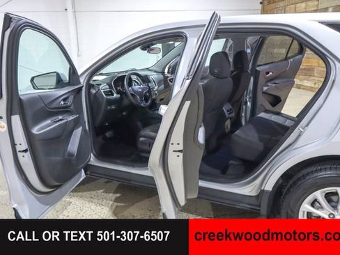 Used 2020 Chevrolet Equinox LT FWD image 36