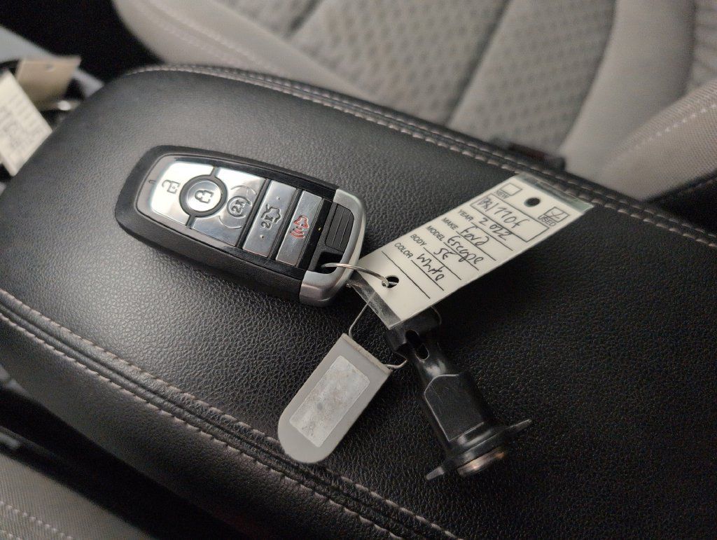 Used 2022 Ford Escape SE w/ Convenience Package FWD image 39