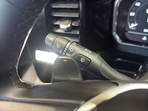 Used 2025 GMC Sierra 1500 Elevation image 27