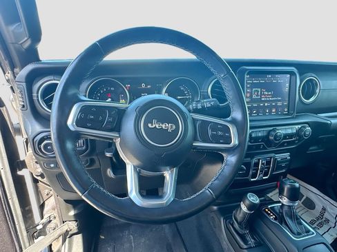 Used 2022 Jeep Wrangler Unlimited Sahara w/ Cold Weather Group AWD/4WD image 12